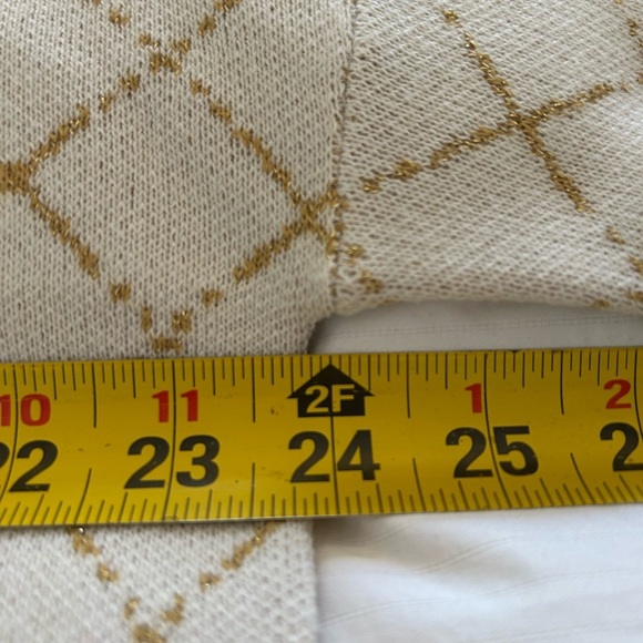 Bella Jane / NWT/ Size XL/ Woman's Elegant Cream And Gold Sweater. - Picture 12 of 13